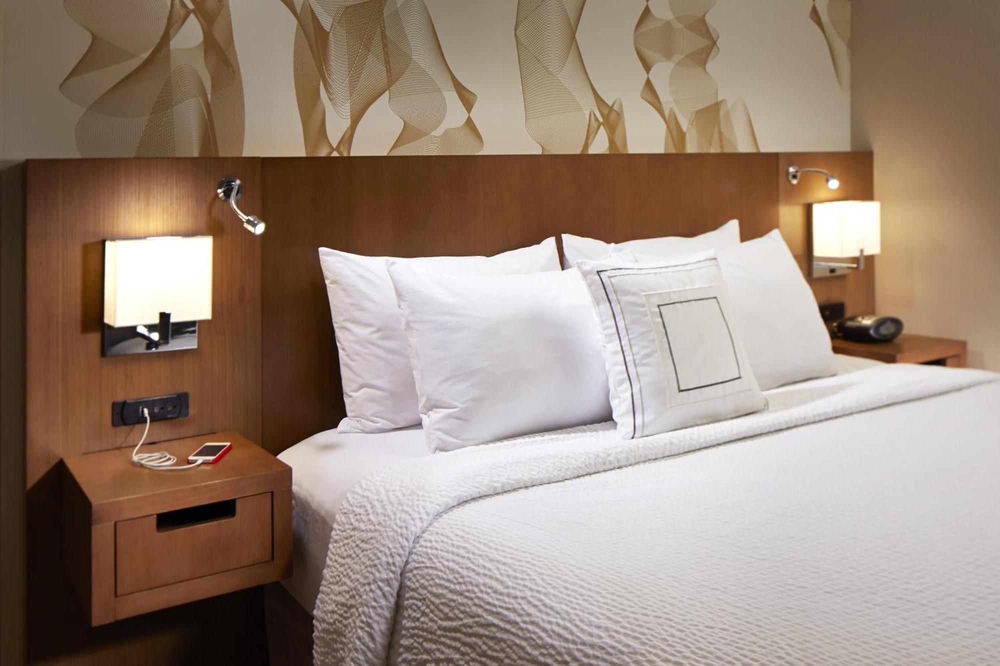 Courtyard By Marriott Sunnyvale Silicon Valley Exteriör bild